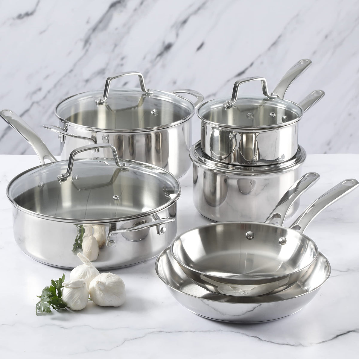 Martha Stewart Castelle 8 in frying pan delivers fast, even searing