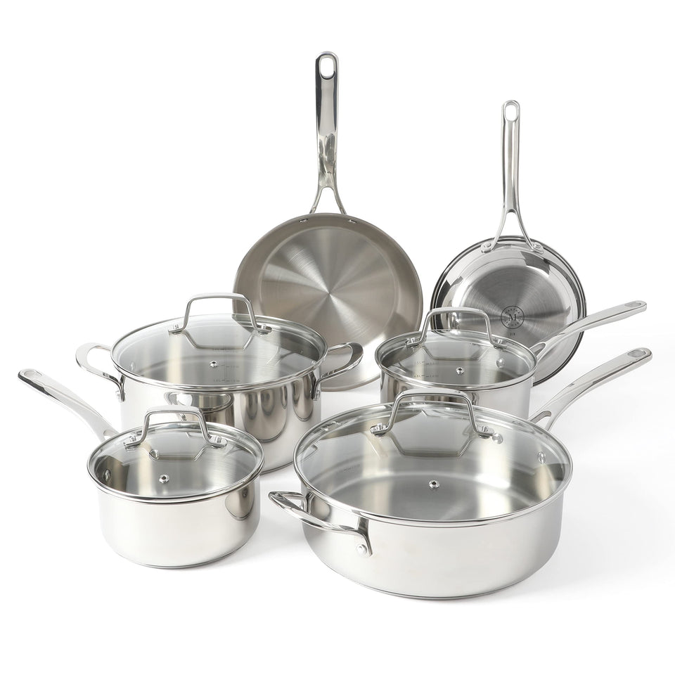 Martha Stewart Castelle 1.5 qt sauce pan with lid for precise simmering
