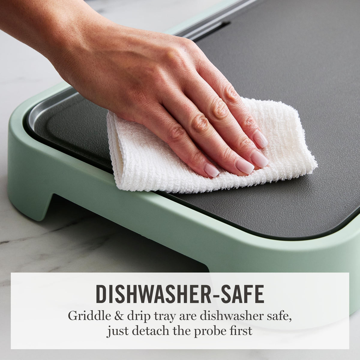 Dishwasher-safe drip tray keeps the cooking area cleaner after use.