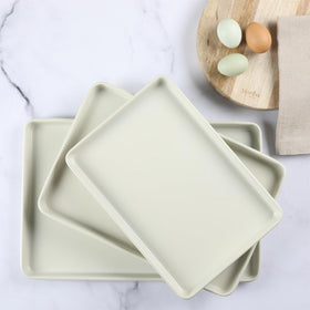 Martha Stewart Gallen warp-resistant edges maintain shape after roasting.