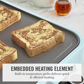 Dishwasher-safe griddle and drip tray for simple cleanup after cooking