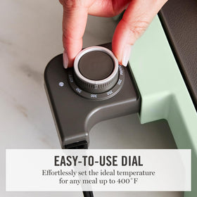 XL ceramic nonstick surface promotes easy food release and quick cleanup.