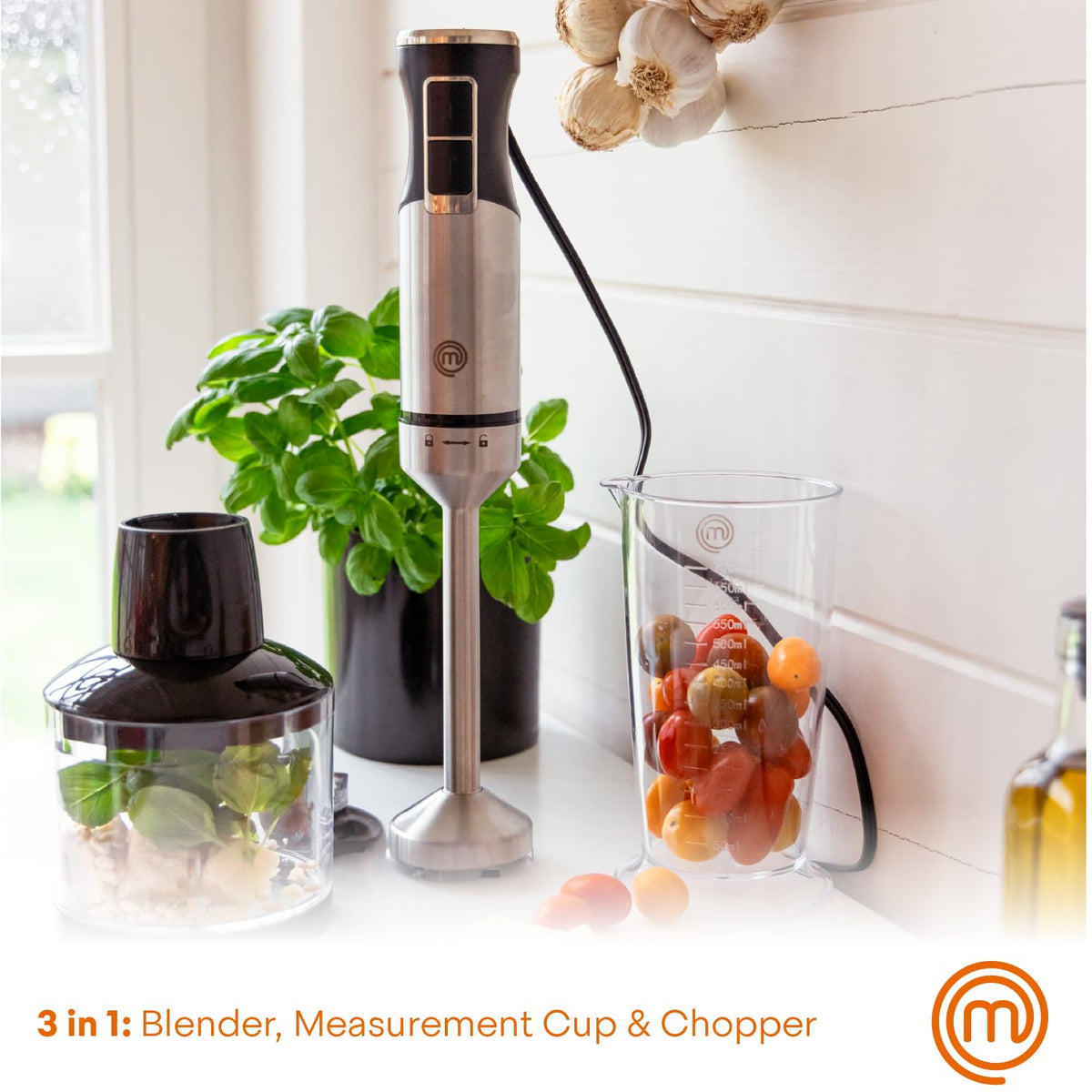 MasterChef measuring jug included for accurate portions during prep.