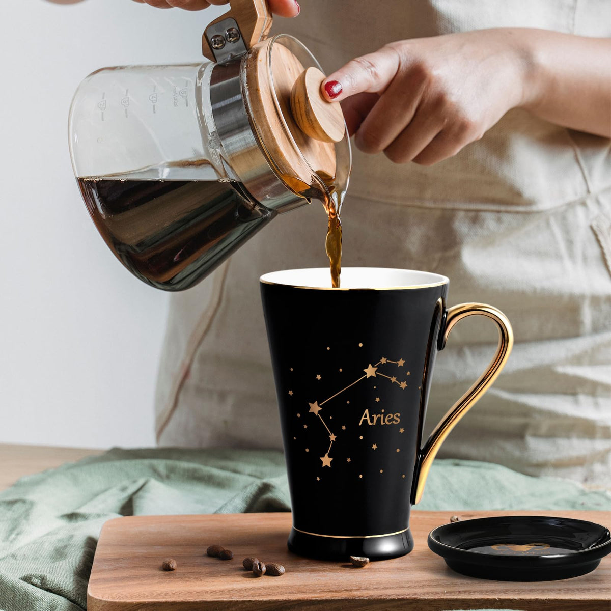 Maustic Aries cup lid constellation pattern: keeps drinks warmer