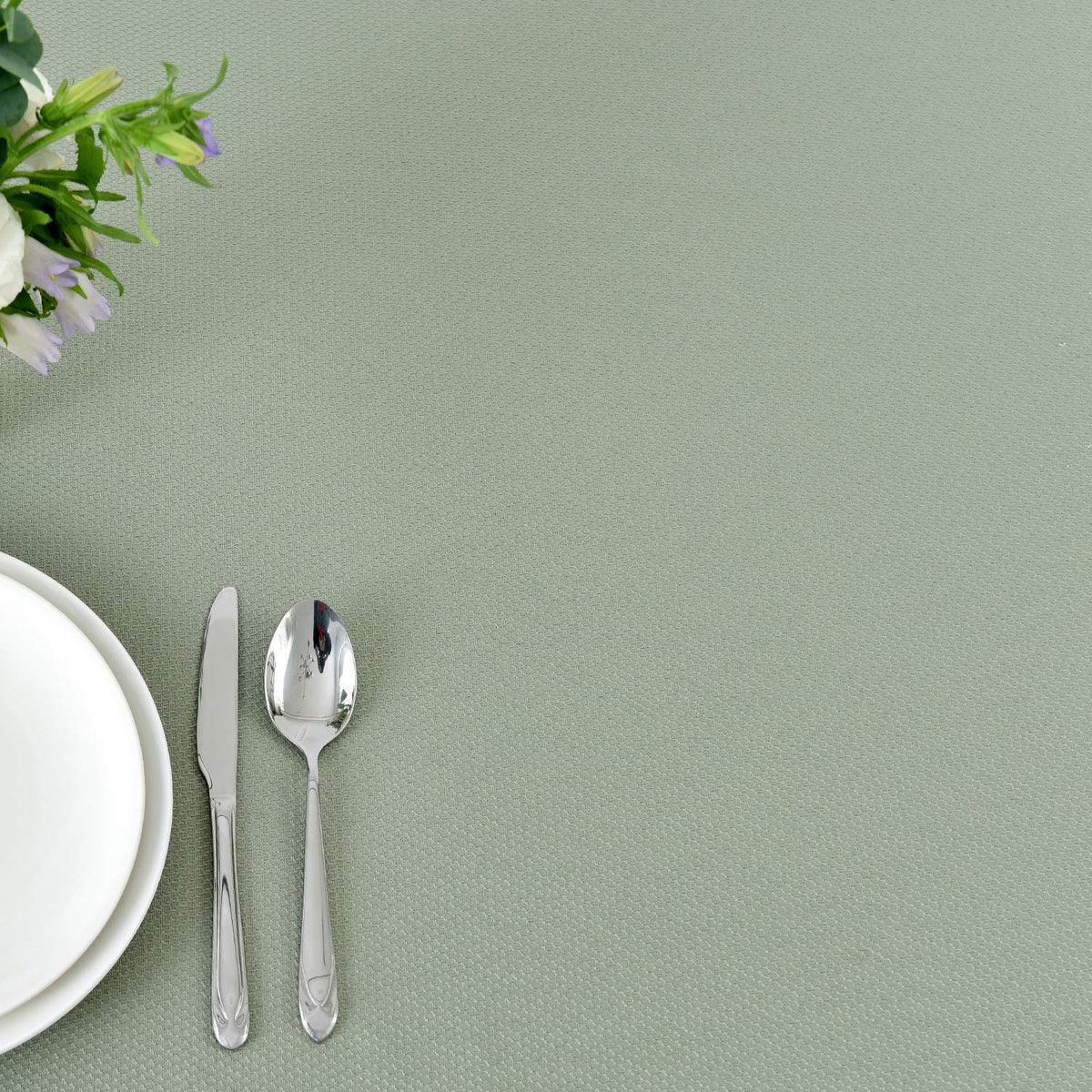 Maxmill machine washable fabric simplifies after-dining cleanup.