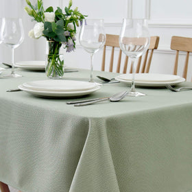 Maxmill tablecloth waterproof surface beads spills for quick cleanup.