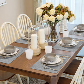 Maxpearl placemats anti-slip backing provides steady placement during meals.