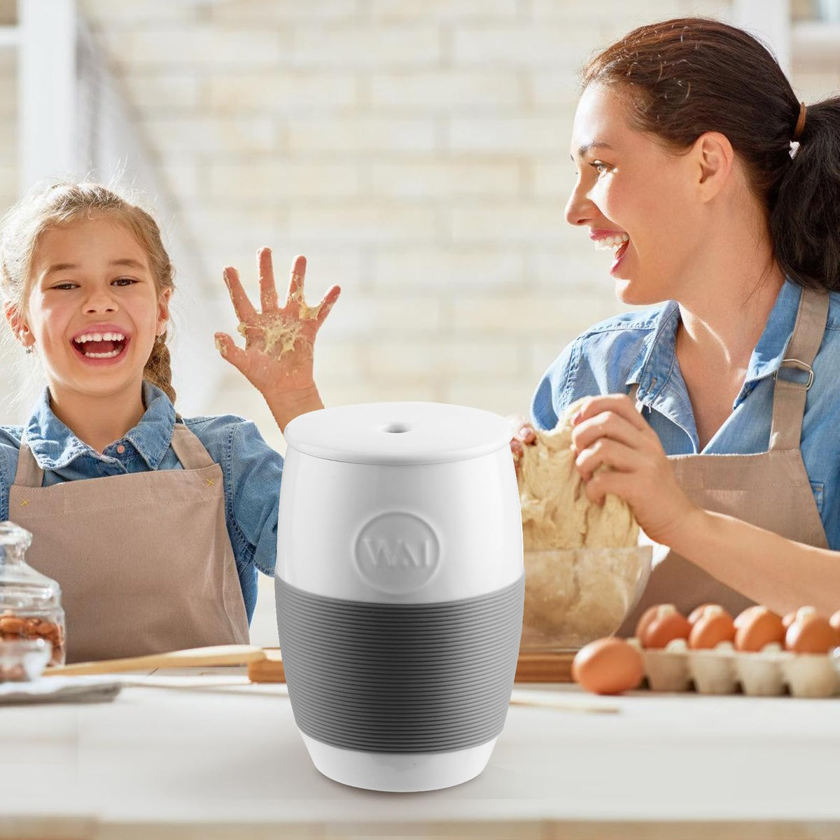 MCAEFER ZHCY gift-ready egg cooker for students and professionals.