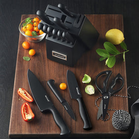 McCook ergonomic handles provide comfortable grip during extended chopping.