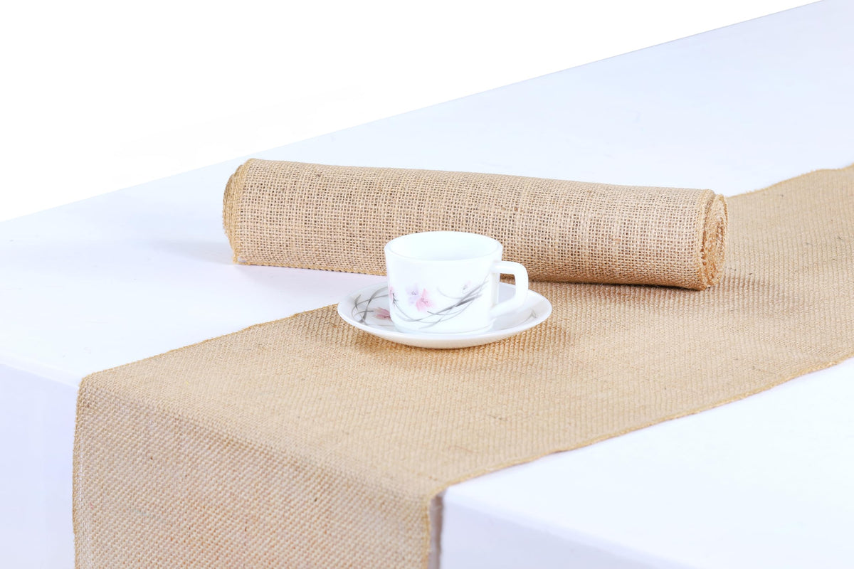 MDS burlap runner for Christmas-party-planning enhances seasonal tables.