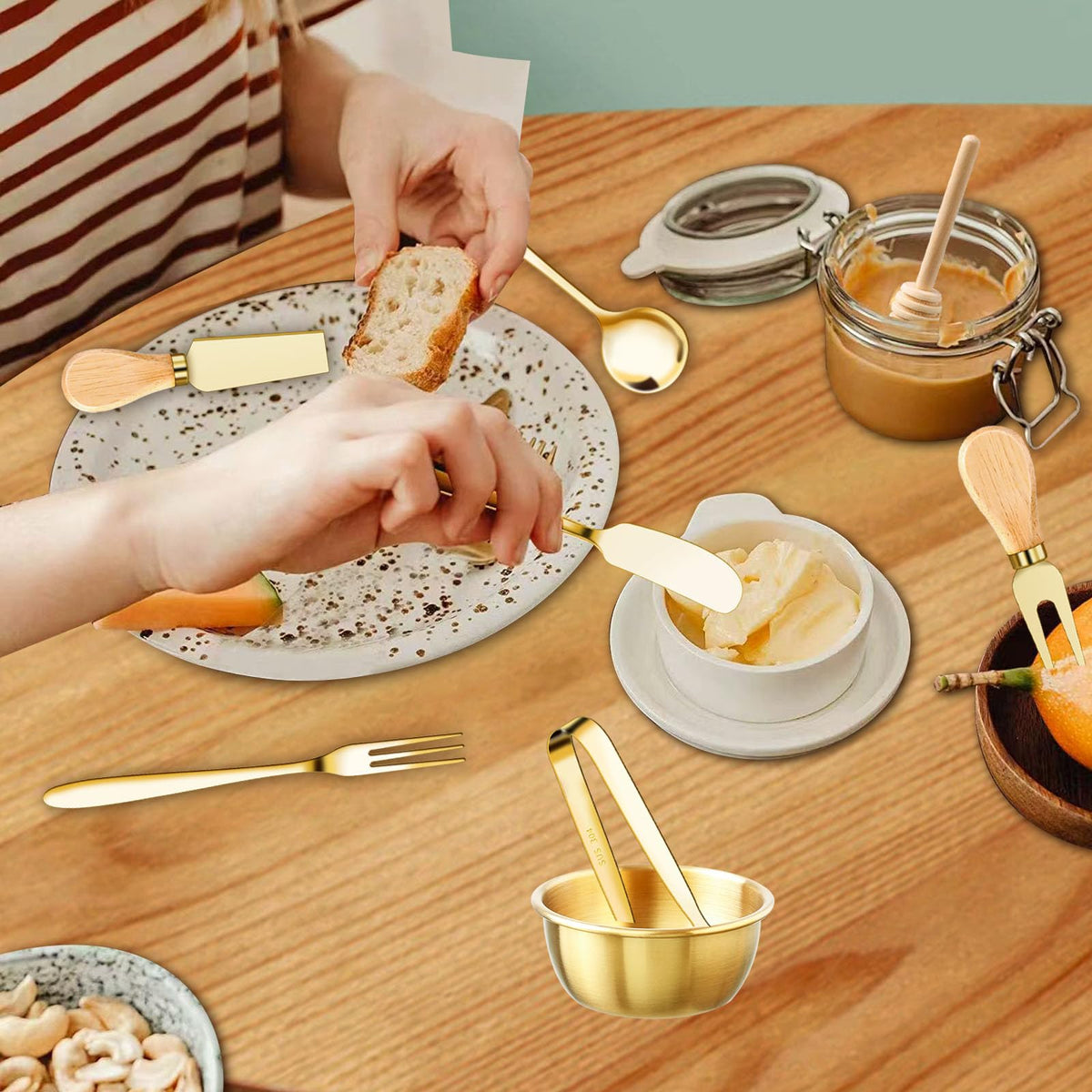 MDSPLPIY toothpick flags help label cheeses and streamline tastings.