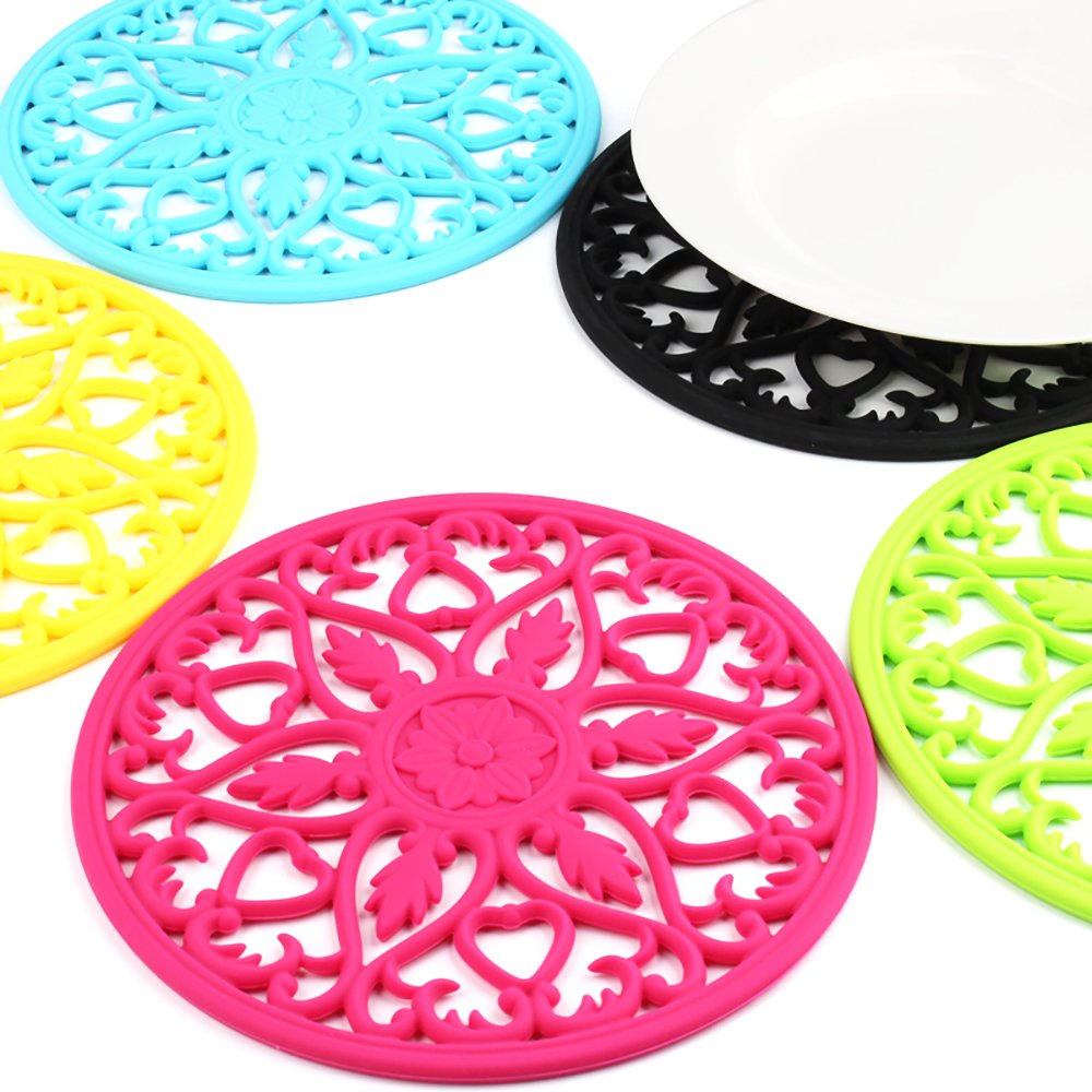 ME.FAN silicone trivet dishwasher safe for easy cleaning.