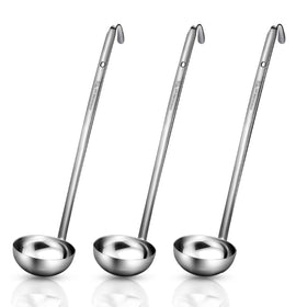 Meekoo ladle with pouring rim shows 1oz capacity for precise portions.