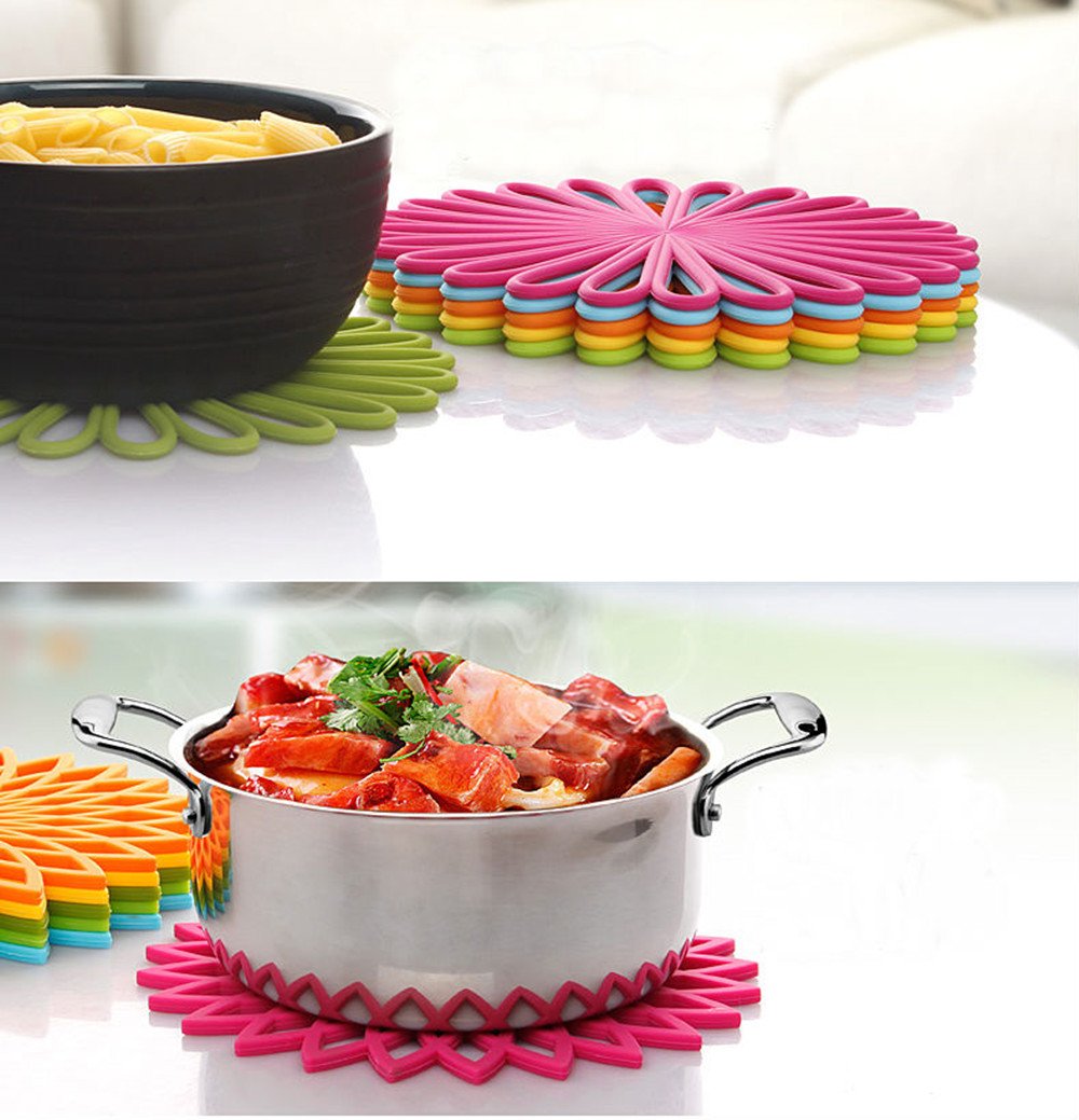 ME.FAN trivet front view, heat resistant and easy to clean.