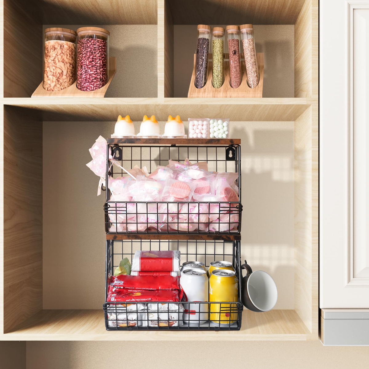 Mefirt stackable kitchen basket with lid for versatile storage