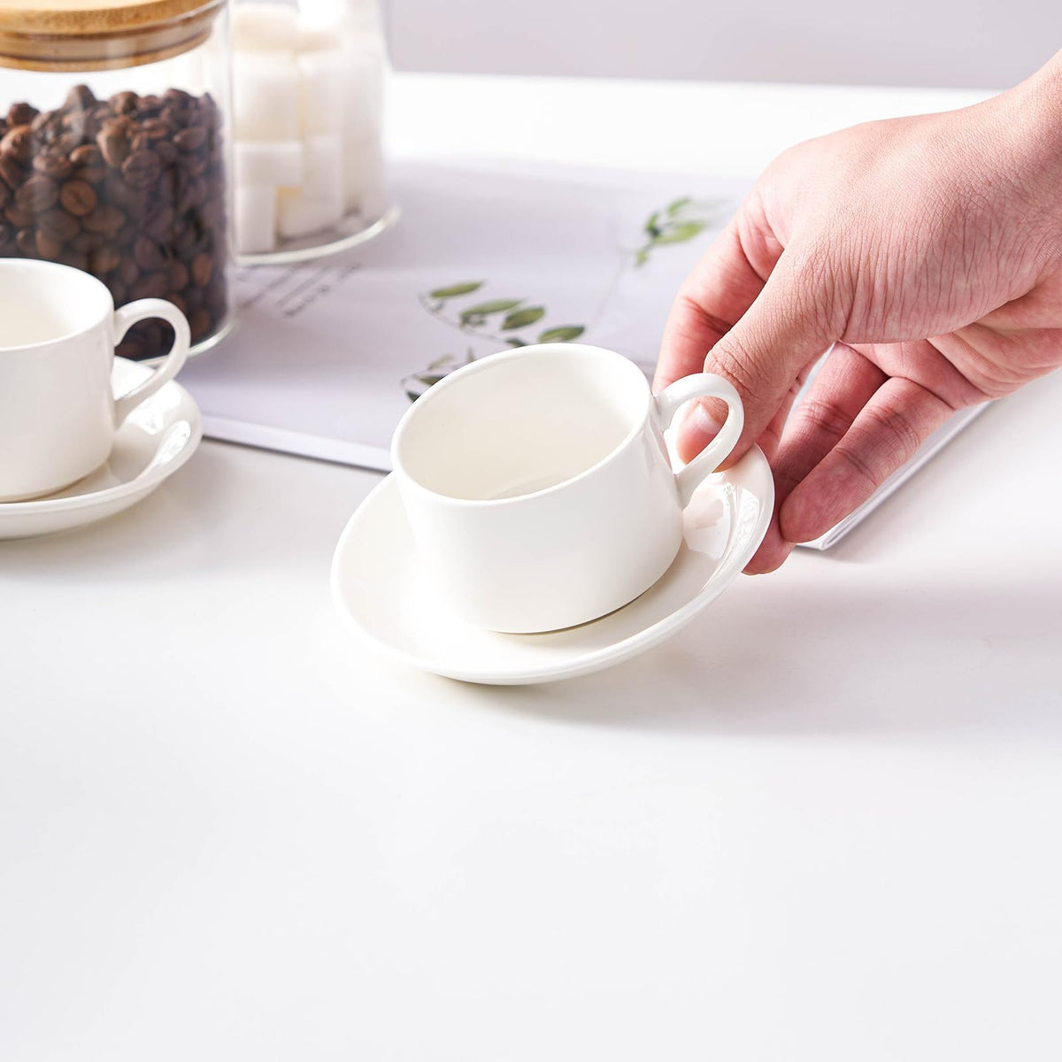 Meichu porcelain design enhances heat retention for richer sips