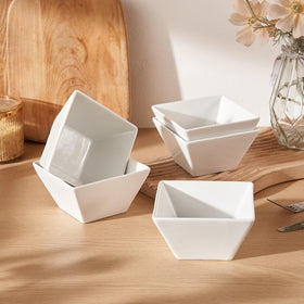Meideal bowls ready for quick reheating in the microwave.