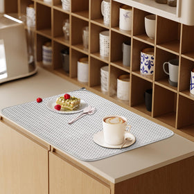 Meirrnyyu multi-use mat doubles as liner and heatproof mat