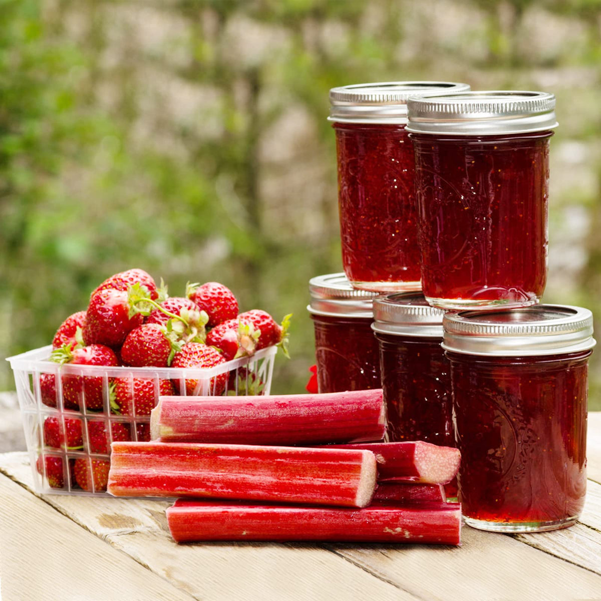 Melcars label-ready jars with included markers help date and identify contents.