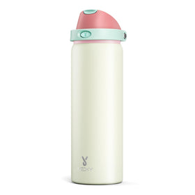 Meoky 32 oz insulated bottle with sip lid for easy hydration on the go.