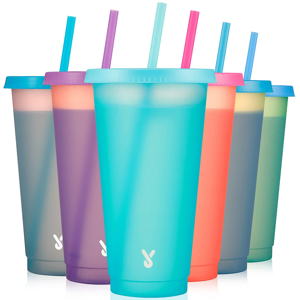 Meoky color-changing cups with lids and straws brighten iced coffee experiences.