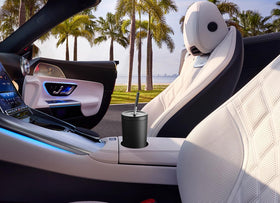 Non-slip base keeps the tumbler steady on desks or on the go.