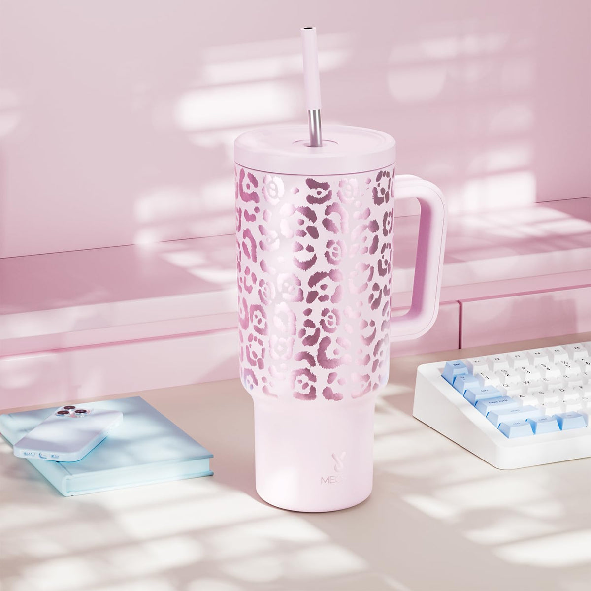 Meoky straw with silicone tip reduces metallic taste for better sip.