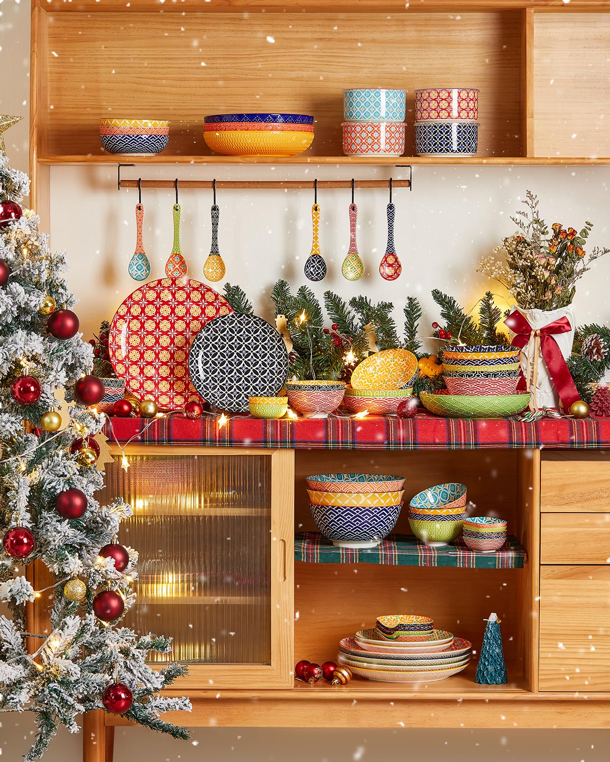 Metahom color-rich gift spoons, perfect for festive tables.