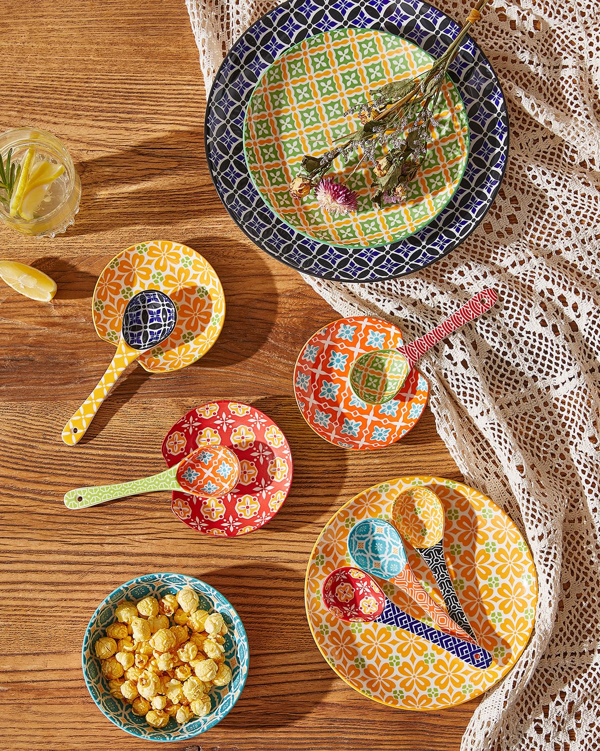 Metahom ice cream spoons with glossy glaze for effortless scooping.