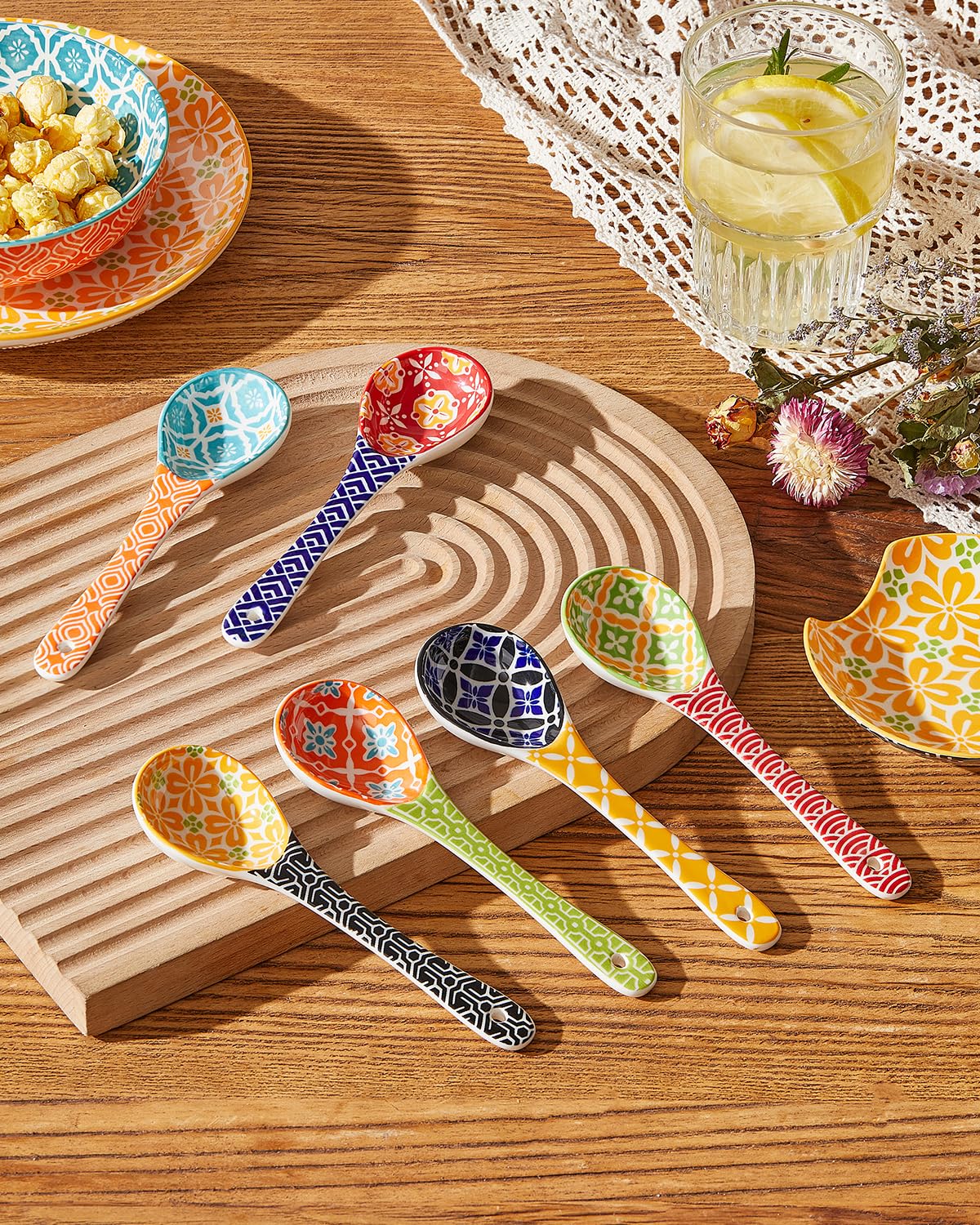 Metahom yogurt and dips spoons with flat handles, easy wall display.