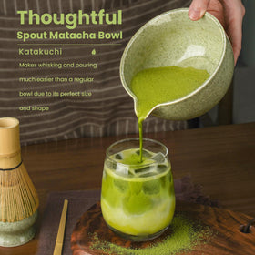 Metflavor traditional matcha bowl with spout for comfortable pouring.