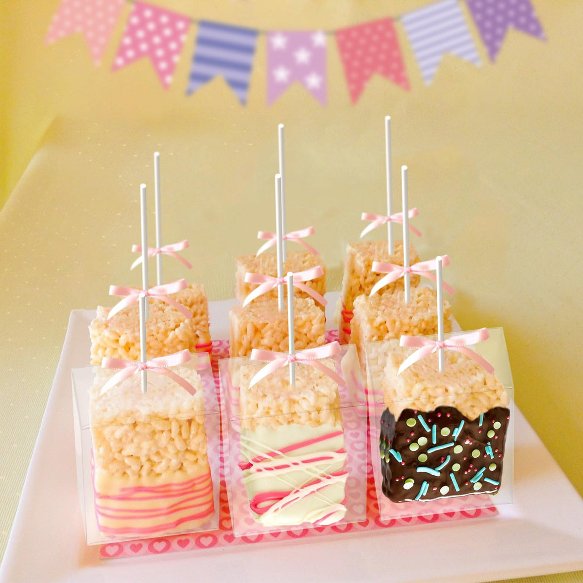MGWOTH food-grade plastic guards display while keeping treats appealing