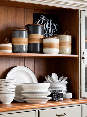 Miamolo gift-ready ceramic jars suit housewarming decor.