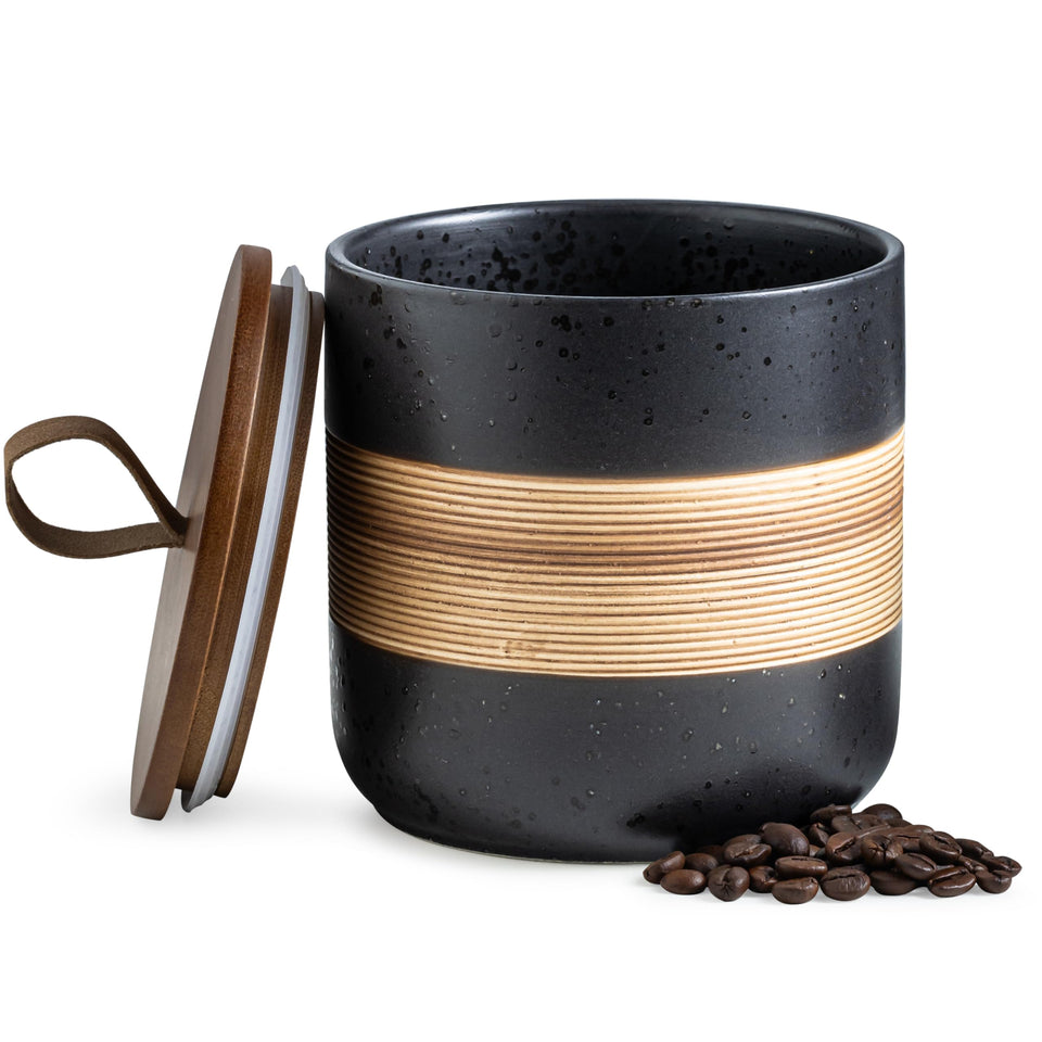 Miamolo spice jars with rope lid on counter for fresh spices