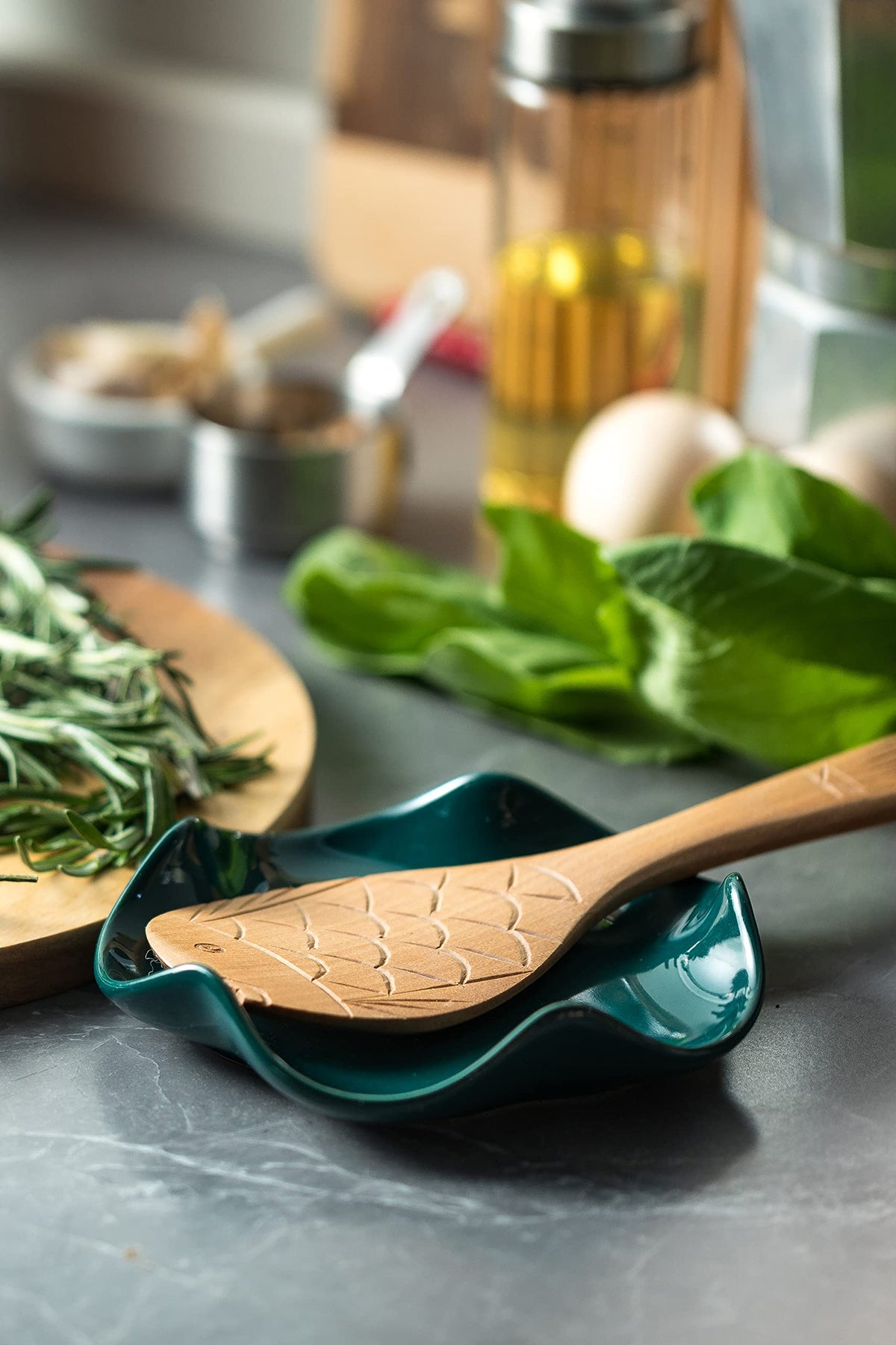 Miamolo spoon rest dishwasher-safe for easy cleanup after cooking