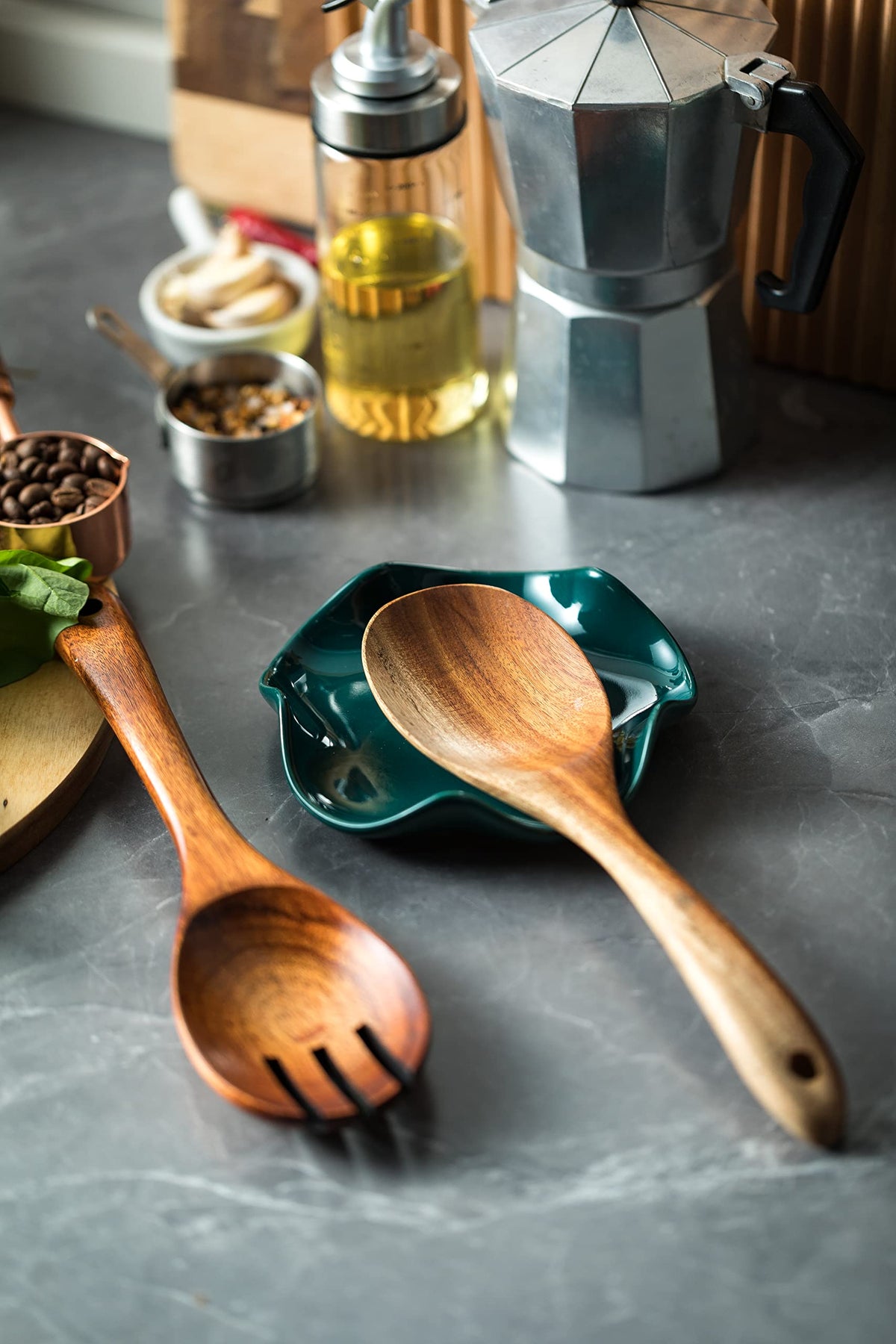 Miamolo spoon-rest pleated-edge detail combines charm with spill protection
