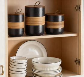 Miamolo wooden lid with rope design adds grip and decorative touch.