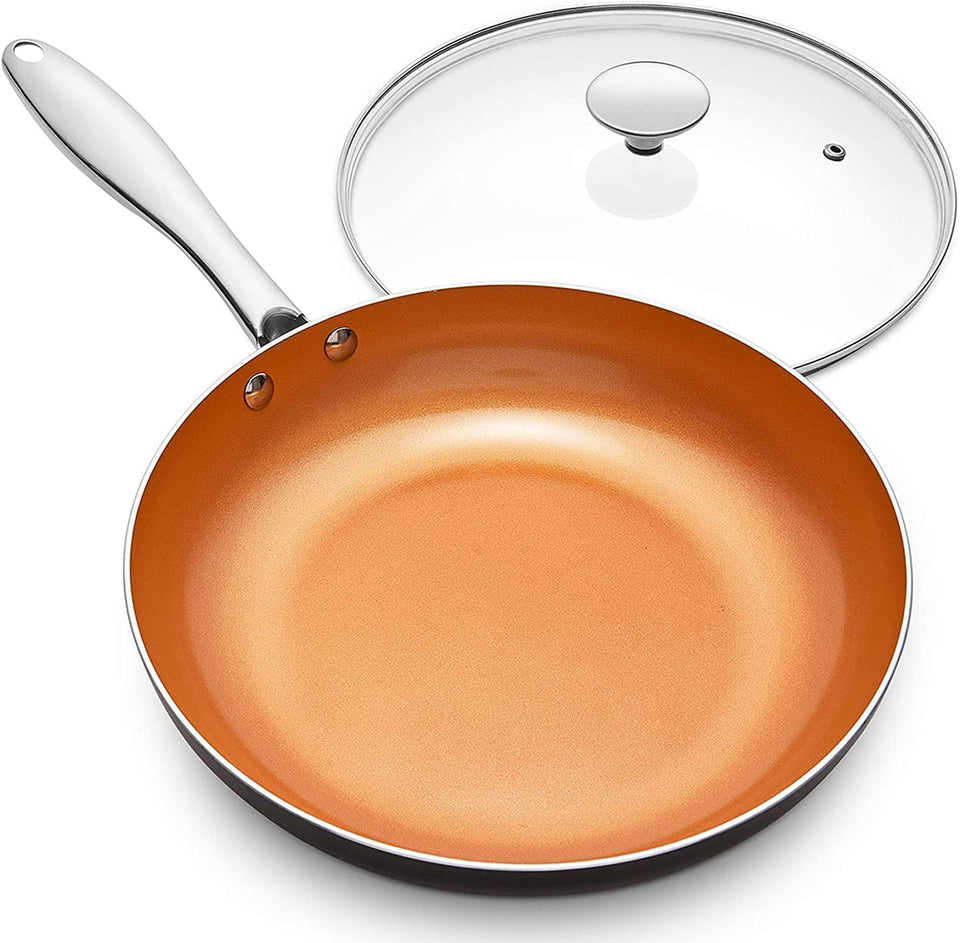 MICHELANGELO 8-inch frying pan with lid shows clear view of cooking process