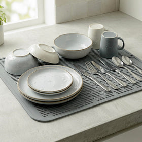 MicoYang mat cleans easily with water or gentle brushing.