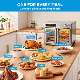 Midea Flexify LED display keeps controls clear during busy evenings.