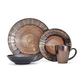 Mikasa Verona 11-inch dinner plate with earthy glaze for robust main-course presentation.