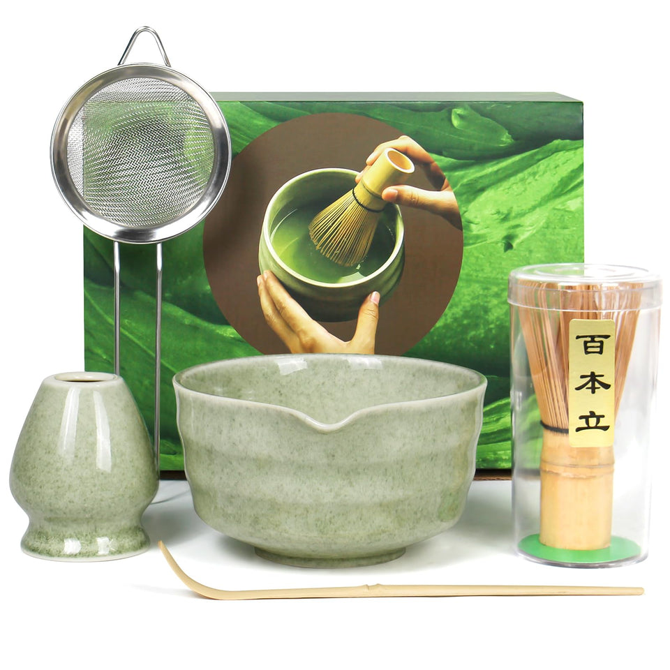 MIKESIER matcha bowl wide enables smooth whisking and foam.