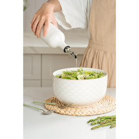 MIKIGEY ceramic glaze resists oil buildup for easy cleaning.