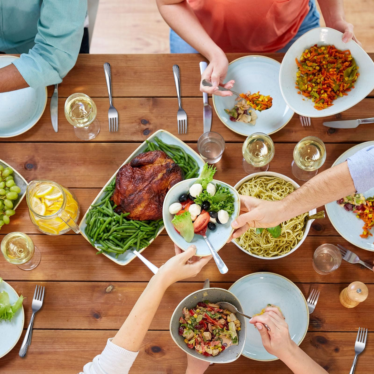 Minatee bulk forks for buffets, picnics, and office kitchens, offering practical durability.