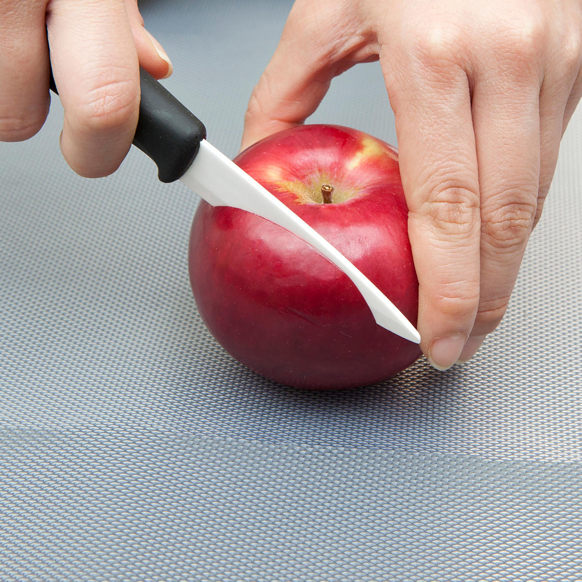 Mind Reader EZ Board disposable yet recyclable for simple post-meal cleanup.