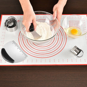 MINO ANT biscuit cutters in five sizes for perfect cookies and biscuits.