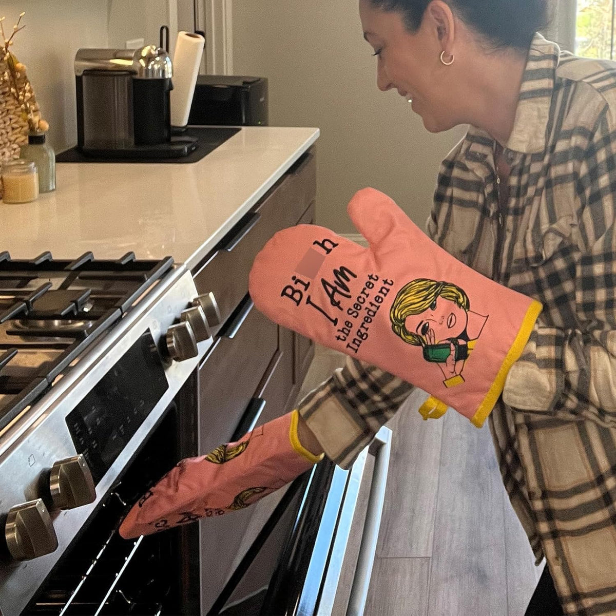 Hanging loops on Miracu mitts for easy tidy storage