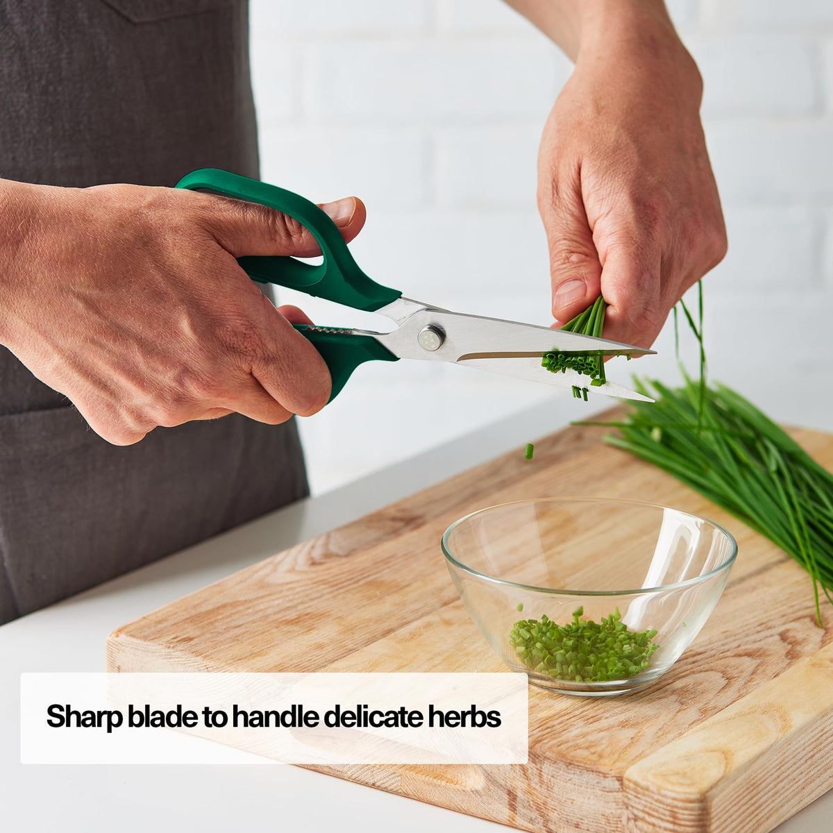 Misen micro-serrated blades ensure clean, non-slip slicing every time.