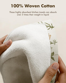 Miss Adola towel with hanging loop keeps towels within reach.