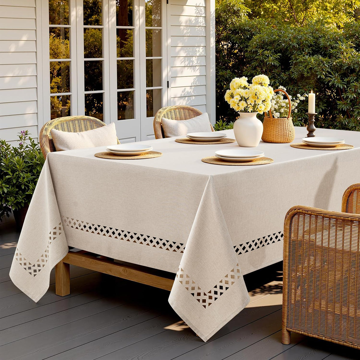 MIULEE stain-resistant surface cleans quickly with a damp cloth.